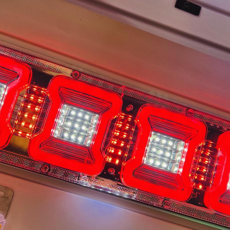 Đèn hậu 1 ĐÔI xe tải HÌNH Ô VUÔNG nhiều chế độ dùng điện 12v và 24v