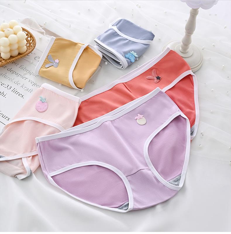 Product Introduction of 2024 Summer New Panties Female Cute Sweet Cartoon Girl Mid-Waist Breathable plus Size Girl Student Briefs Lady Lingerie 14