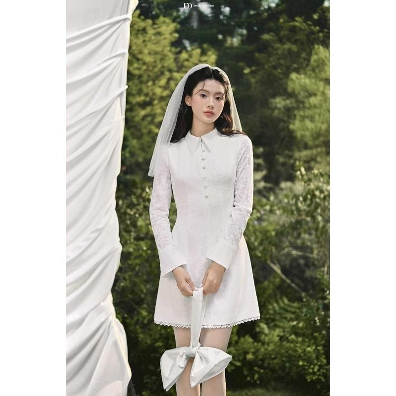 Đầm Dáng Ôm Cổ Đức Dài Tay 1S65.2508L – Đầm Ren Trắng Dự Tiệc Thanh Lịch, Đầm Mini Bridal Vintage Quiet Luxury Bởi JM Dress Design