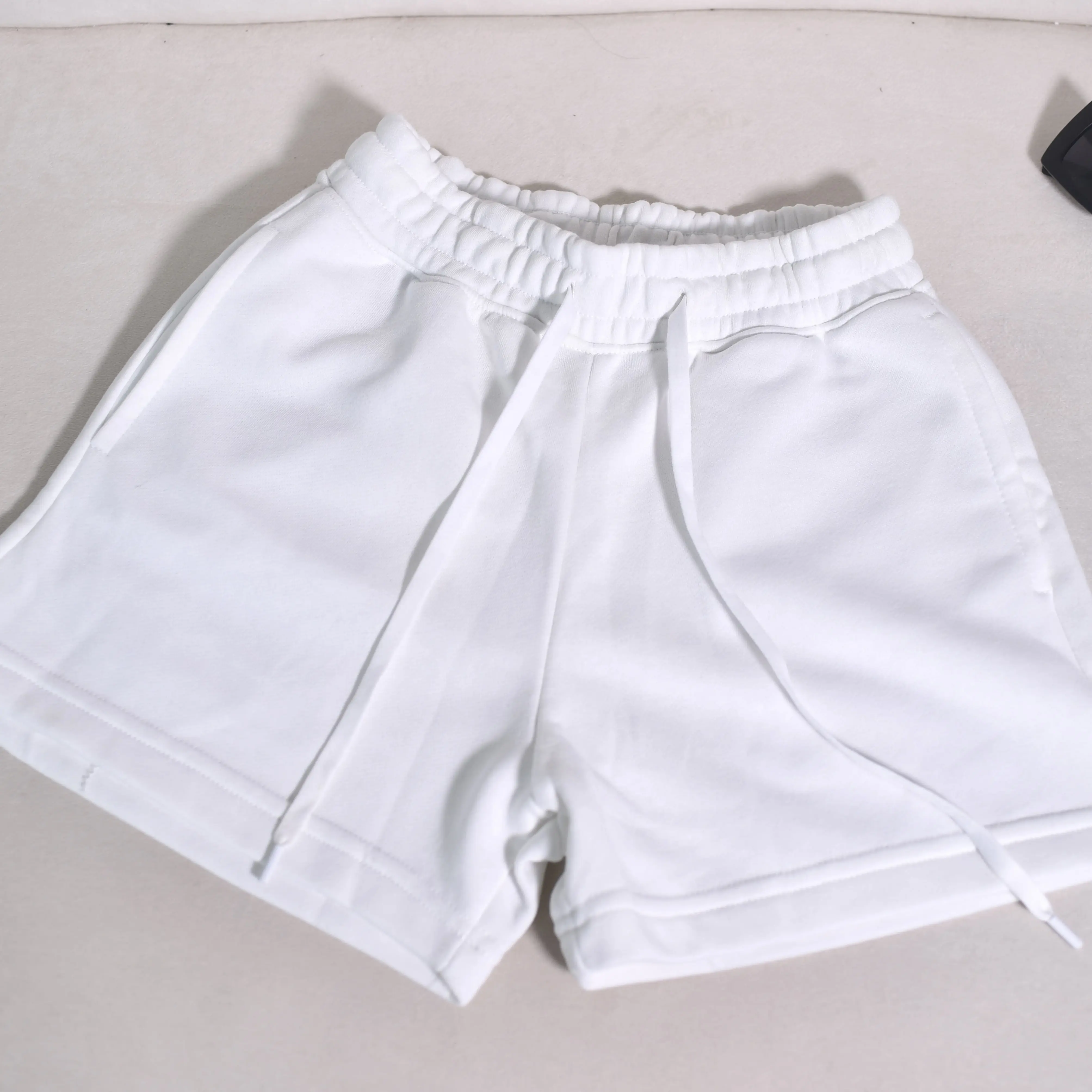 Quần short nữ nỉ Màu đen Màu trắng