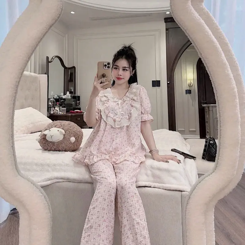 Bộ đồ ngủ tay ngắn cổ tròn phối ren nền hoa nhí STN1 SAM cho nữ - chất liệu đũi mềm mặc mát - freesz 40-60kg