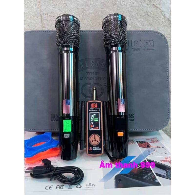 Micro cao cấp JBLX939 không dây. Micro kim loại nặng tay. Đẹp. Thiết kế đầu micro củ neo, độ hút âm, độ nhạy cao. Tiếng nhẹ và sạch tiếng. Dùng cho amly, loa kéo, vang cơ, vang số, mixer, soudcard, livetream, karaoke, icon, dàn karaoke,...loaxách