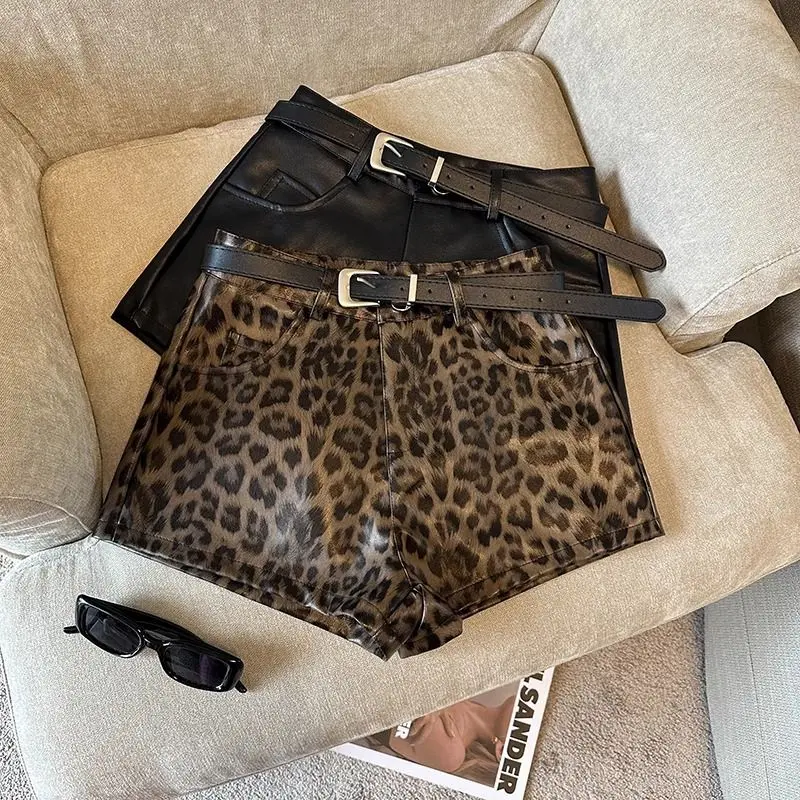 Quần Short Da Báo, Hàng Mới Về Thu Đông OOTD, Quần Short Cạp Cao Màu Đen, Quần Áo Nữ, Có Thắt Lưng, Quần Thường Ngày Ống Đứng, Làm Bằng Da PU, Thời Trang, 2025
