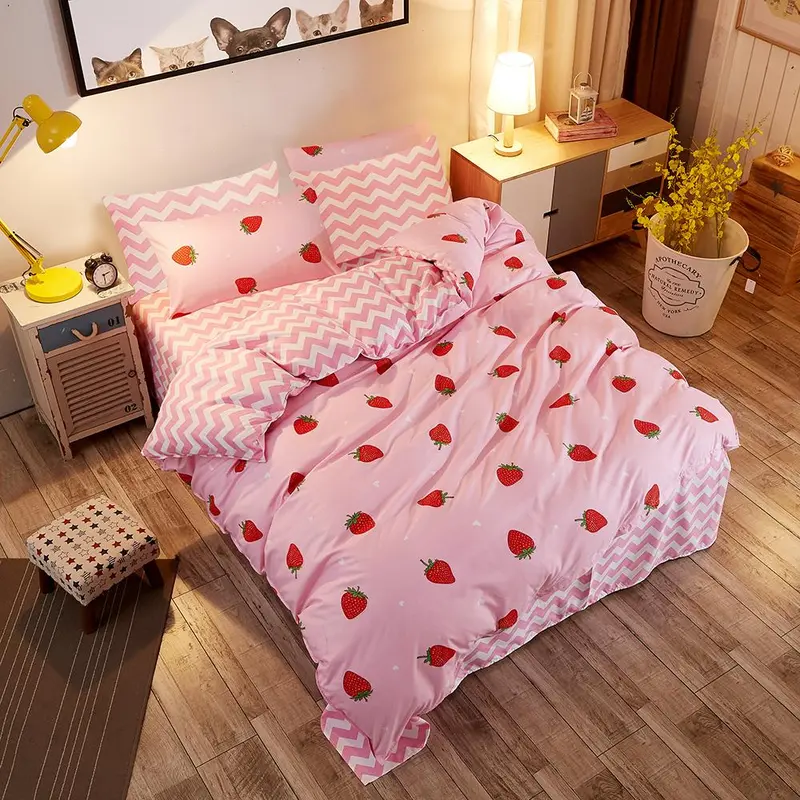 Strawberry & Chevron Pattern Duvet Cover Set, 2/3 Counts/set Including 1 Duvet Cover & 1/2 Pillowcase without Filler, Soft Comfortable Bedding Set for Home Bedroom, Bedsheet Sets 4