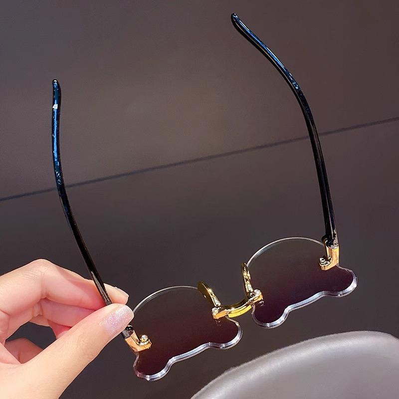 Product Introduction of Kính Râm Trẻ Em, Thời Trang Hợp Xu hướng Dành Cho Bé Gái Và Bé Trai, Ngọt Ngào Và Dễ Thương, Thích Hợp Đi Chơi, Kính Che Nắng Gấu Em Bé, Kính Râm 4