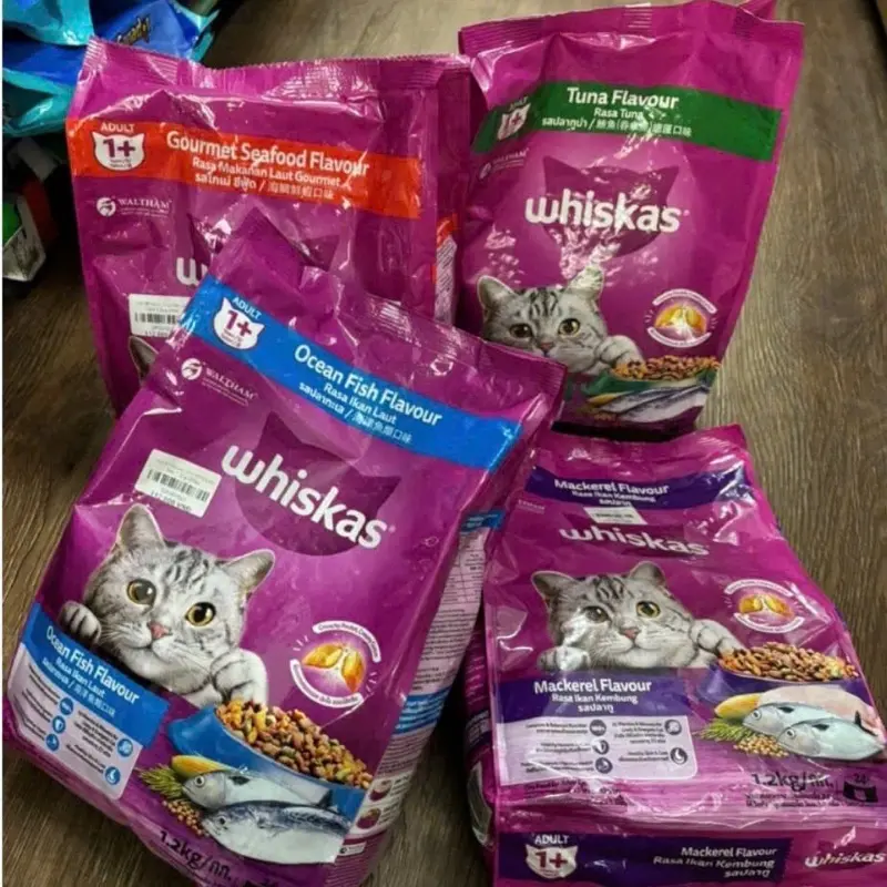 Thức ăn hạt Whiskas cho mèo lớn -1.2kg