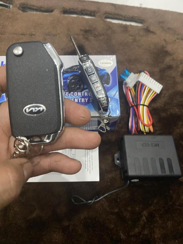 Bộ khiển cửa ,lock cửa lắp cho các dòng xe Kia ,có chìa ô tô 12v Phụ Tùng