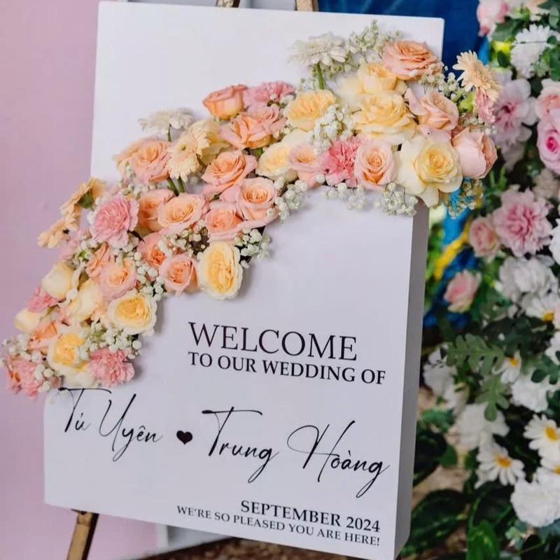 Có IN chữ Theo Cầu - Bảng hộp welcome để cắm hoa + Bảng cưới, bảng chào, bảng đón khách để cổng cưới, trang trí 0