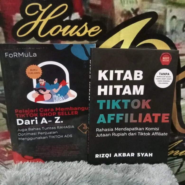 Satu paket  Buku Kitab Hikam TIK Tok affiliate rahasia mendapatkan komisi jualan rupiah dari Tik Tik