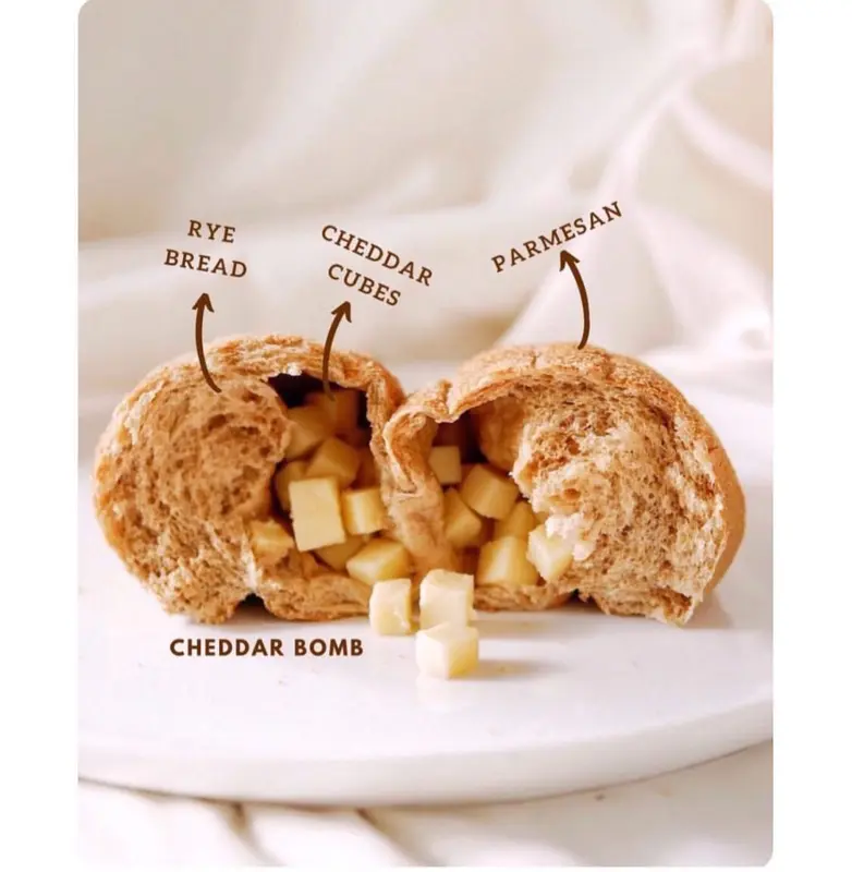 Manna Bakery cheddar bomb 0
