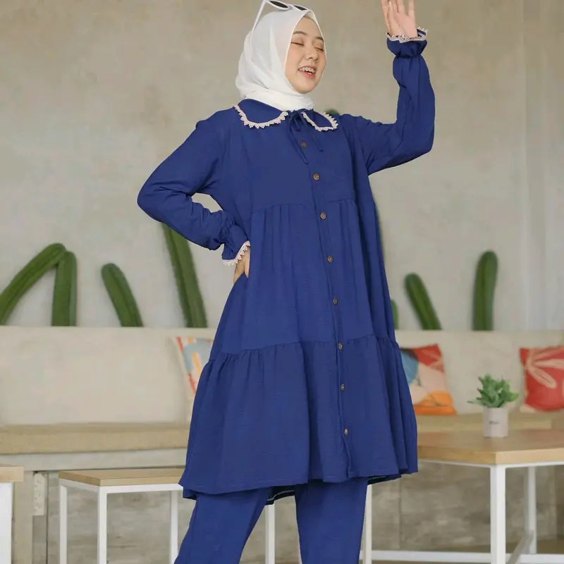 Baju One Set Setelan Stelan Celana Panjang Dan Atasan Tunik  Wanita Dewasa Muslim Crinkle Crengkle Kringkel Airflow Couple Ibu Dan Anak Perempuan Terbaru Kekinian Cantik Simple Elegant Pasangan Mewah Keluarga Polos 6