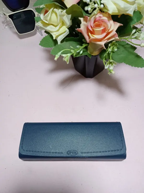 [Shop Khai Trương Nhiều Ưu Đãi] Hộp đựng Kính, hộp kính cận,đựng đồ trang sức giúp bảo vệ kính không bị xước nhiều màu 2
