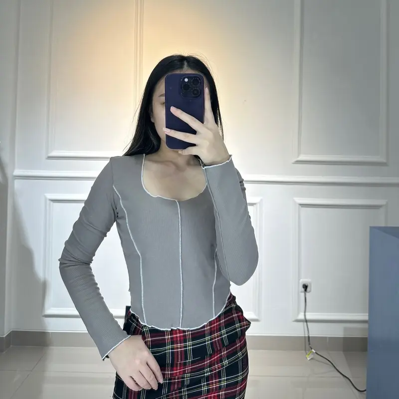 GIO LIST LONG SLEEVE TOP | Atasan Wanita Lengan Panjang Lis Bahan Kaos Melar Oversize Nyaman Basic Putih Baju 4