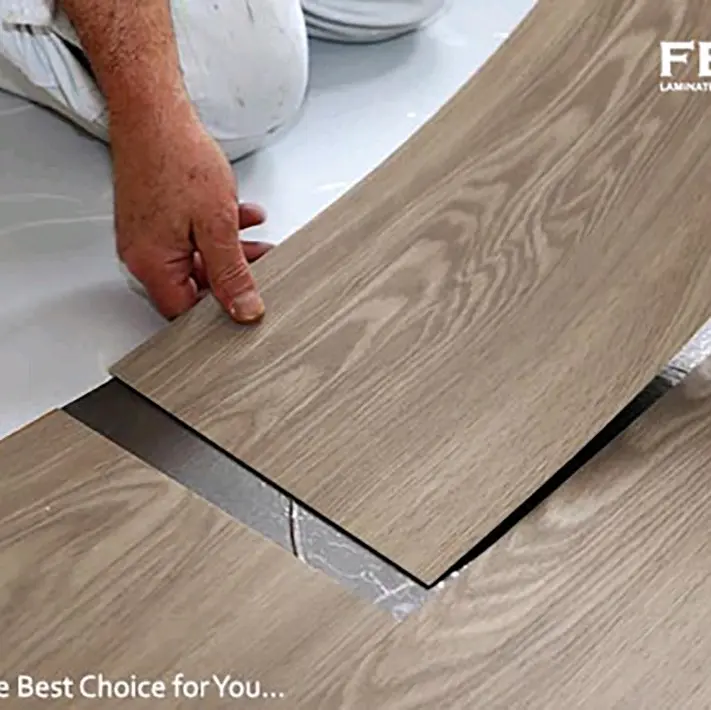 Lantai vinyl Flooring sudah ada perekatnya 0