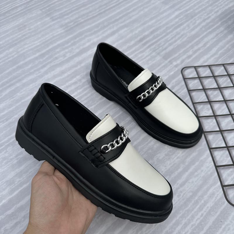Giày lười nam Sơn Tùng Penny Loafer Black White mác xích kim loại Vanus Shoes giày derby nam mũi tròn 2 màu trắng đen Hot trend giày tây nam đế cao su tăng 3cm chiều cao giày chunky derby