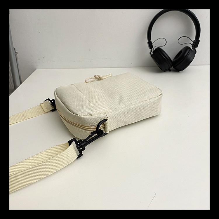Product Introduction of túi Messenger Dành Cho Nam Giới, Thương Hiệu Thời Trang Mới 2024, Phong Cách Thường Ngày Và Đơn Giản, Túi Đựng Điện Thoại Di Động Túi Đeo Vai Nhỏ Thích Hợp Cho Nam Giới, Phong Cách Ins, Ba Lô, Túi Đeo Vai Nữ 27