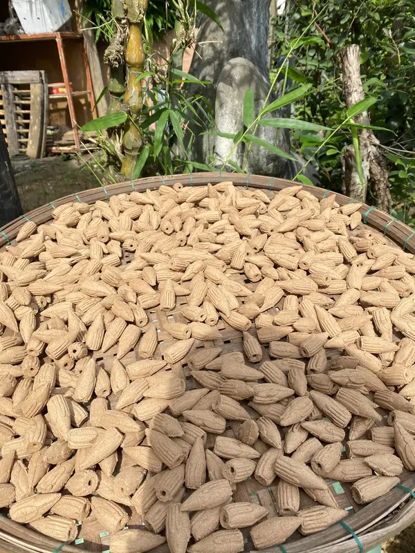 Hương Nụ Trầm thơm sạch dùng thác khói hộp 35 viên to cháy tầm 15-20p - Nhang Trầm Sạch Búp Sen 0