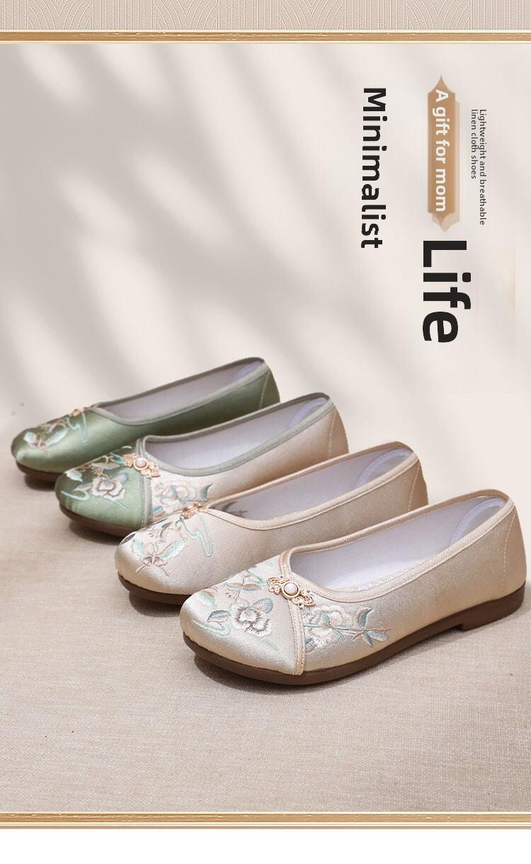 Product Introduction of Spring Autumn Embroidered round Toe Flat Bottom Mom Shoes Retro Style Hanfu Women's Flats Beijing Old School Cloth Shoes 5