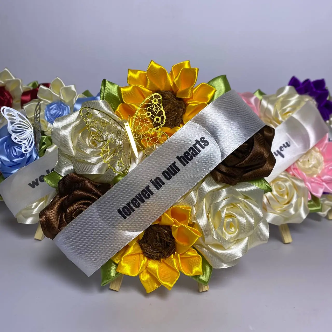 Flower Wreath With Stand w/lights (odelettesshop)