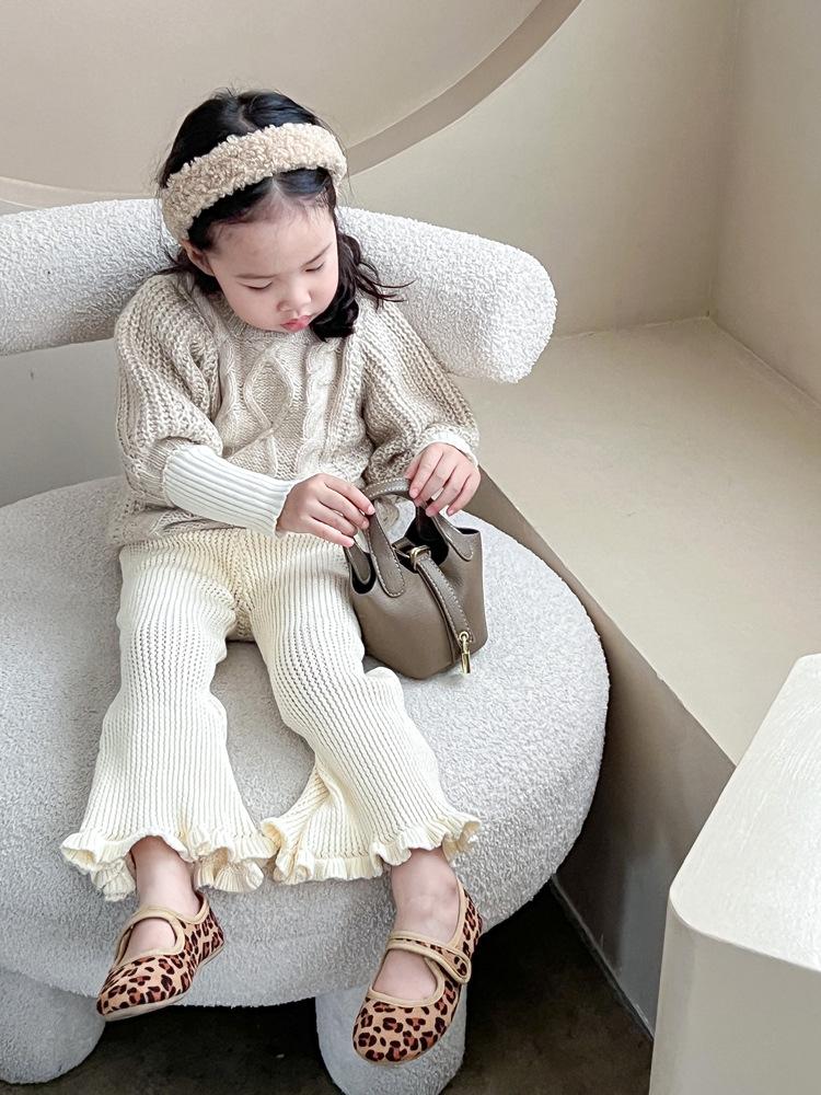 Product Introduction of Autumn Winter Style European and American Mini Children's Girls' Handheld Tote Basket Crossbody Small Bag Women's Bag outpocket  hobo  bag heart  evangelista  painted  bags 7