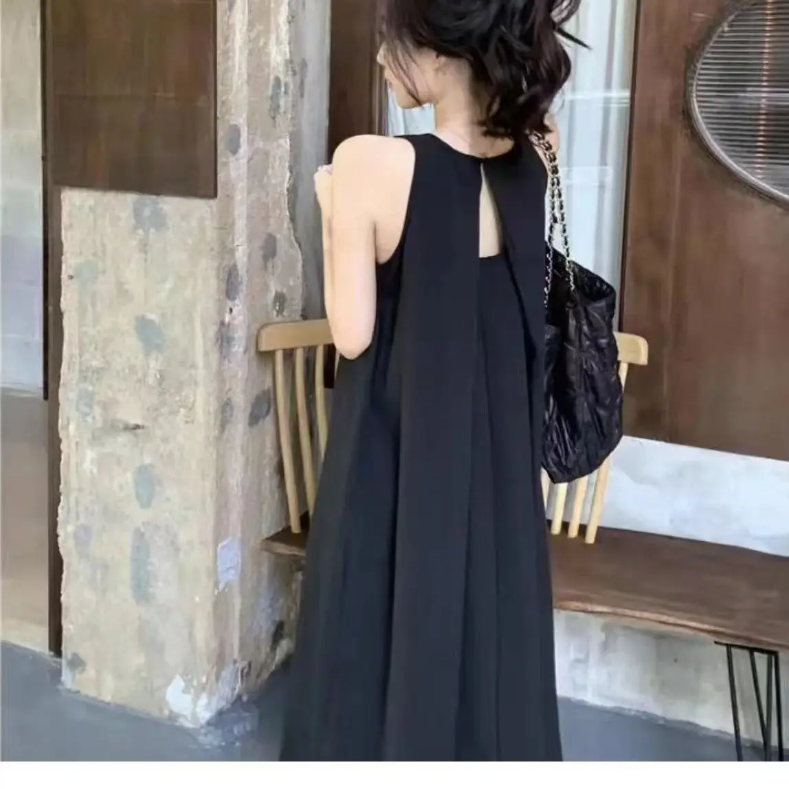 Backless Pleated Sleeveless Vest Dress Female Summer New Retro Design Niche Loose All-Match White Dress Casual Womenswear Lingerie Comfort