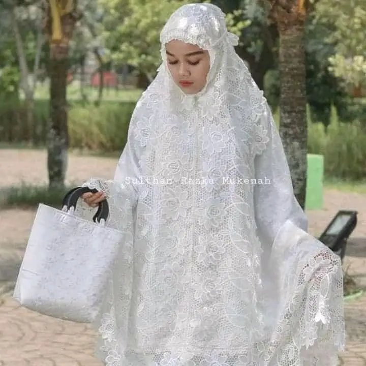 Mukenah mukena dewasa jumbo brukat prada sutra paris original premium motif terbaru 2022 2023 bisa cod bayar di tempat 0
