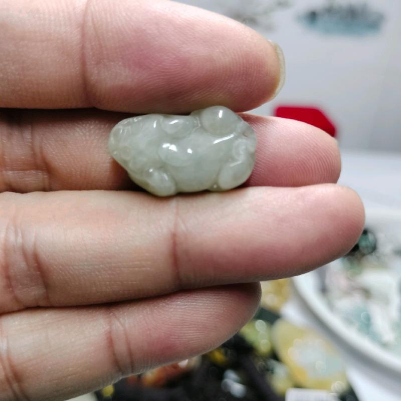 Charm mix vòng tay phong thủy làm từ  Jade jadeite 4
