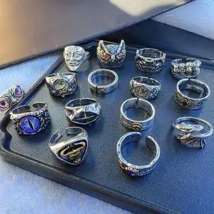 Cincin Adjustable Pria Pola Silang Retro Mata, Desain Salib 3D Vintage Gaya Punk Retro Unik untuk Pria Pembukaan Dapat Disesuaikan