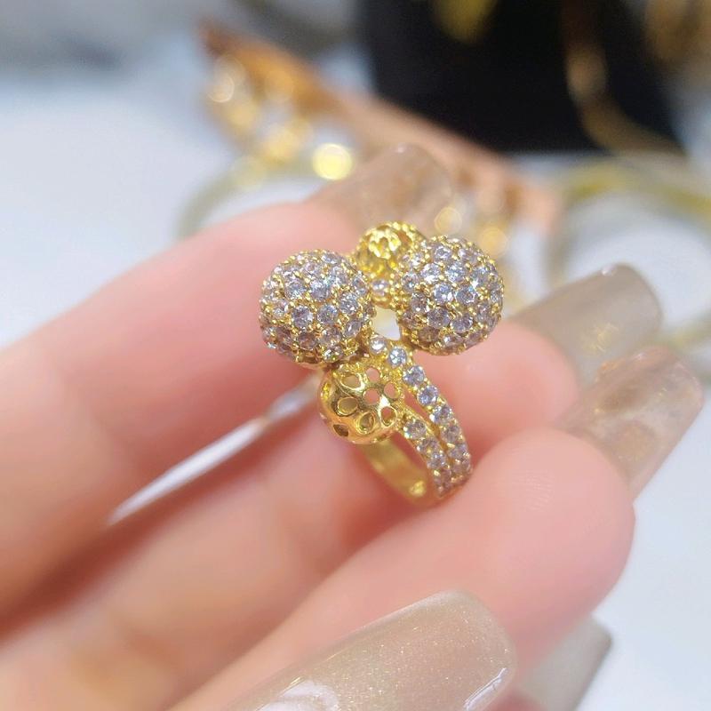 Nhẫn đồng vàng nguyên chât bi đính xoàn chạm 4 chấu 6