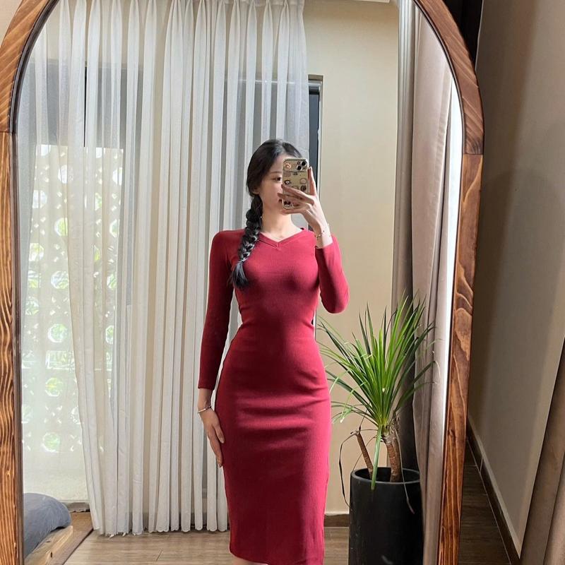 Đầm đỏ đi chơi, thun tăm dài, co dãn, cân nặng: 50-70kg eo dưới 0