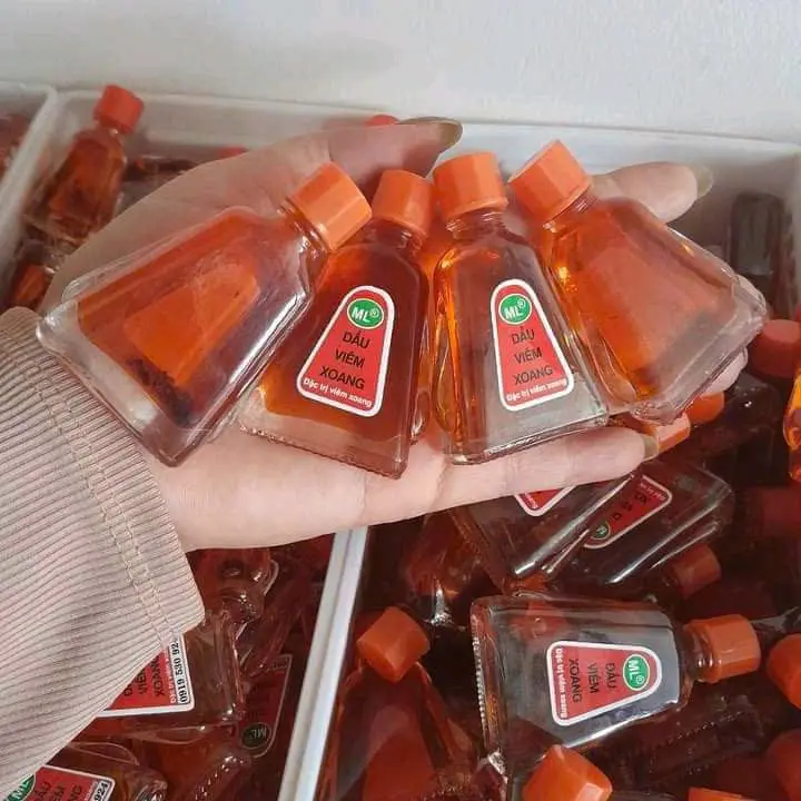com bo 10 chai dầu viên xoan giá chỉ 100