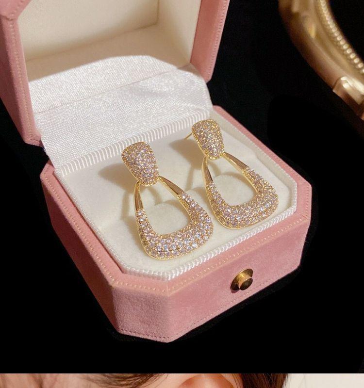 Product Introduction of 2025 New S925 Silver Needle New Niche Design Full Diamond Geometric Earrings Retro Style Versatile Ear Jewelry 1241 3