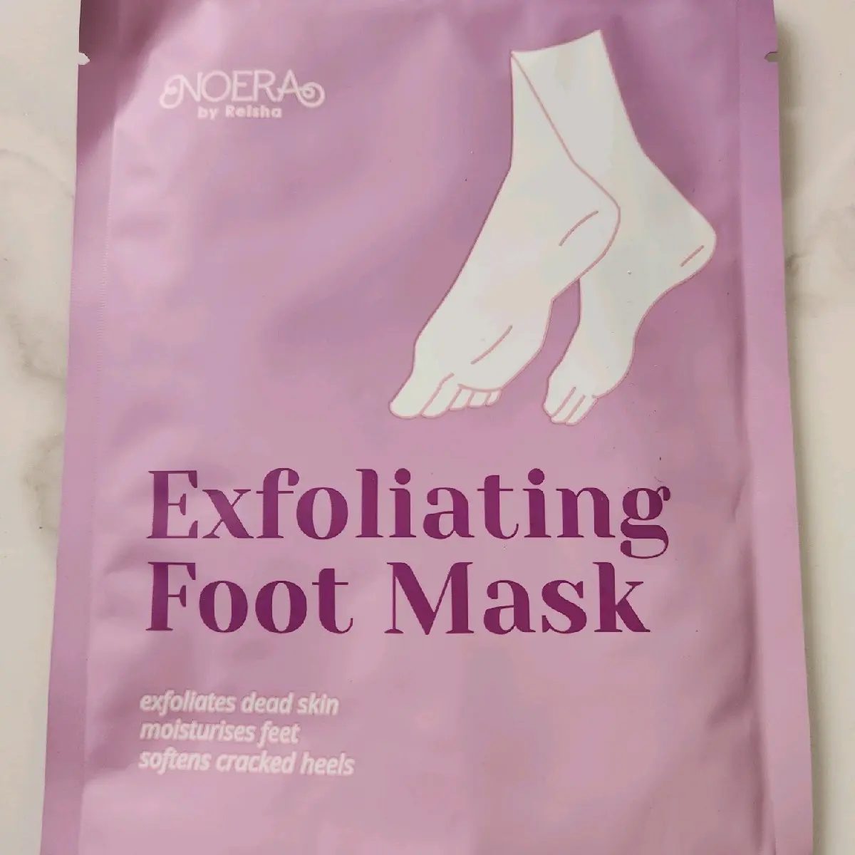 eksfoliating foot mask noera