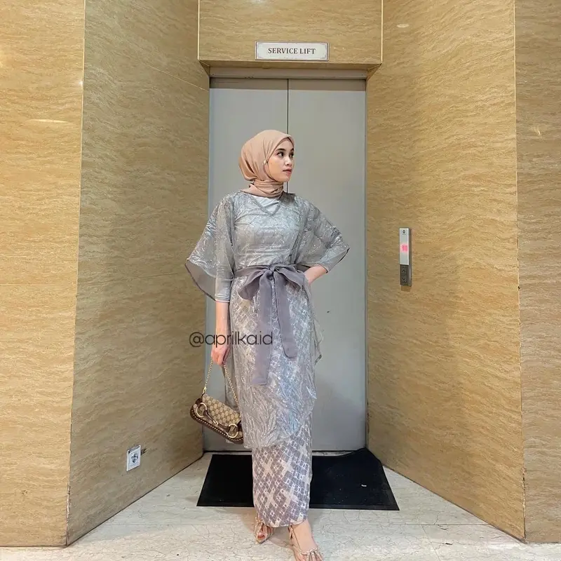 Aprilka - Set Elma Baju Pesta 3