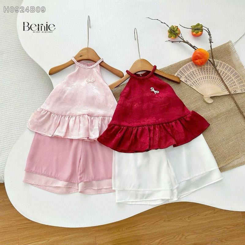 Xả kho - Set yếm cho bé gái yếm lụa gấm mềm mại dễ thương mặc tết 8 đến 26kg màu đỏ hồng BERNIE H0924B09