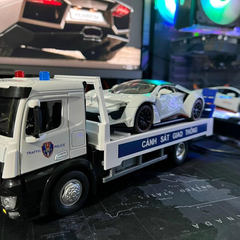 Mô hình xe cứu hộ csgt tỷ lệ 1:24