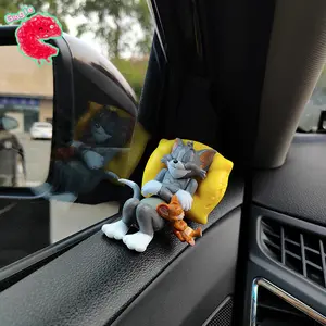 Tom & Jerry Boneka Mobil Anti Goyang/ Aksesori Interior Mobil Aksesori Dasbor Mobil/Aksesori Interior Mobil Tom Dan Jerry / /Buat Dashboard & Meja Kerja Karakter Iconik Resin Lembut Cat/ Hadiah Ulang Tahun