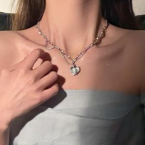 สร้อยคอเพทาย ดีไซน์รักแยกหวานและเท่ โซ่กระดูกไหปลาร้าสากล มาใหม่，ดีไซน์เรียบง่าย ，ทันสมัย และสง่างาม ，ของขวัญสร้างสรรค์ ，เหมาะสำหรับสวมใส่ทุกวันและงานพรอม，เสริมโชคลาภ ，หรูหราและน่าทึ่ง，เครื่องประดับอินเทรนด์，หรูหราและน่าทึ่ง