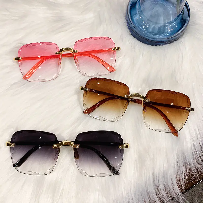 Kacamata Hitam Wanita Korea Tanpa Bingkai Oversized Frameless Sunglasses dengan Perlindungan UV400 Lensa Plastik Eyewear Perempuan 5
