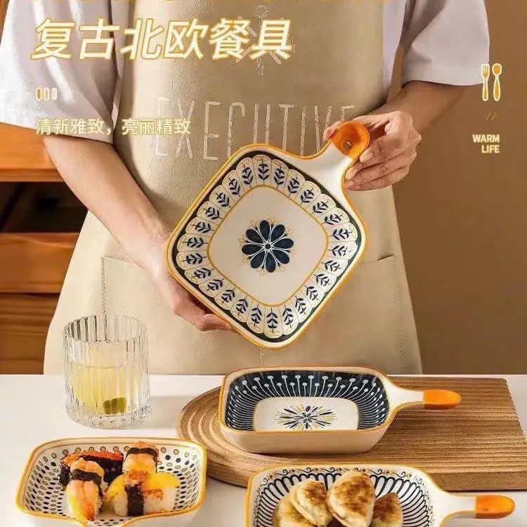 Combo 03 chiếc đĩa vuông có tay cầm, gốm sứ cao cấp tráng men bóng, hoạ tiết bắc âu sang trọng. Size 23*16cm.