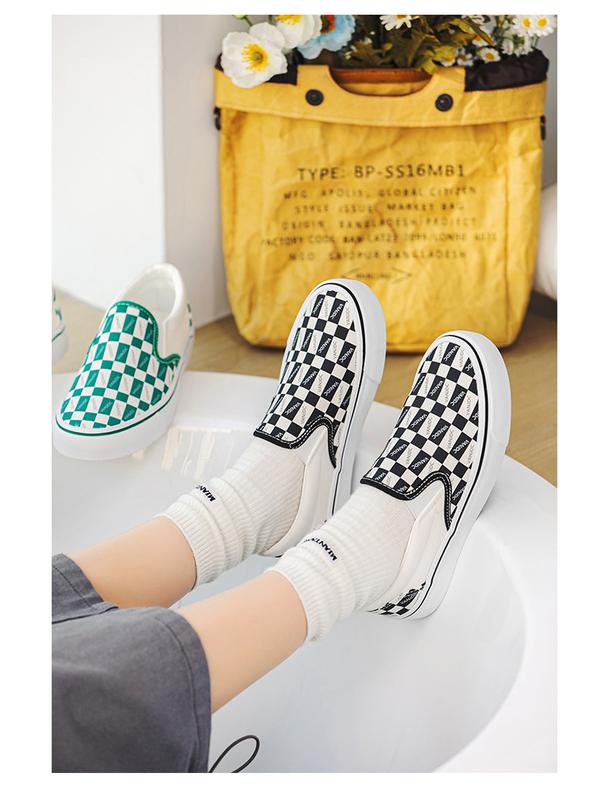 Product Introduction of Women's Plaid Canvas Shoes, Casual Flat Shoes, Low-top Non-slip Wear-resistant Canvas Shoes for Students and Couples 42