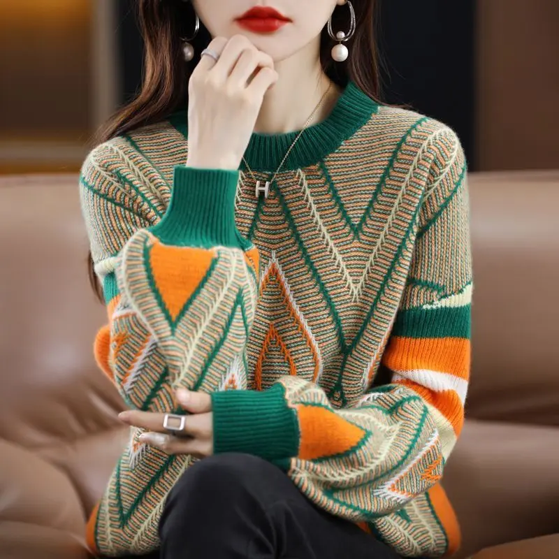 Đồ Len, Hàng Mới Về Thu Đông 2024, Áo Len Cổ Tròn Dày Dặn Cho Nữ, Thời Trang, Dáng Rộng Vừa Vặn, Màu Tương Phản, Vải Jacquard Và Lót Lông Cừu, Đế Dày
