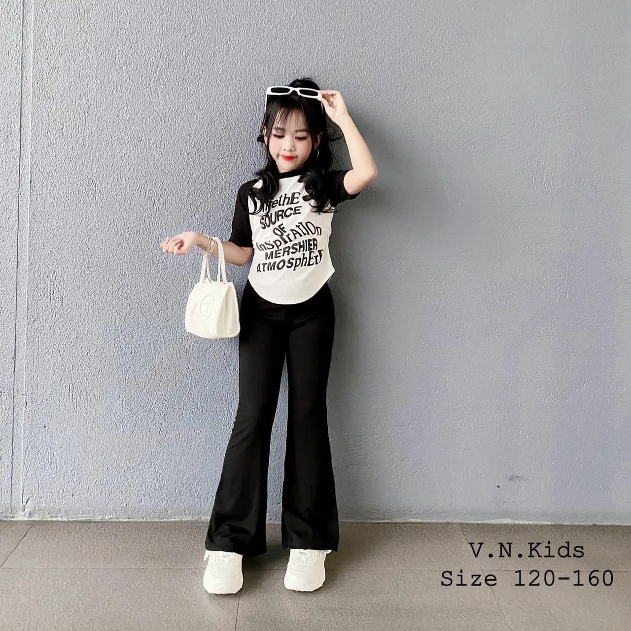 Bộ áo đuôi tôm quần loe bé gái