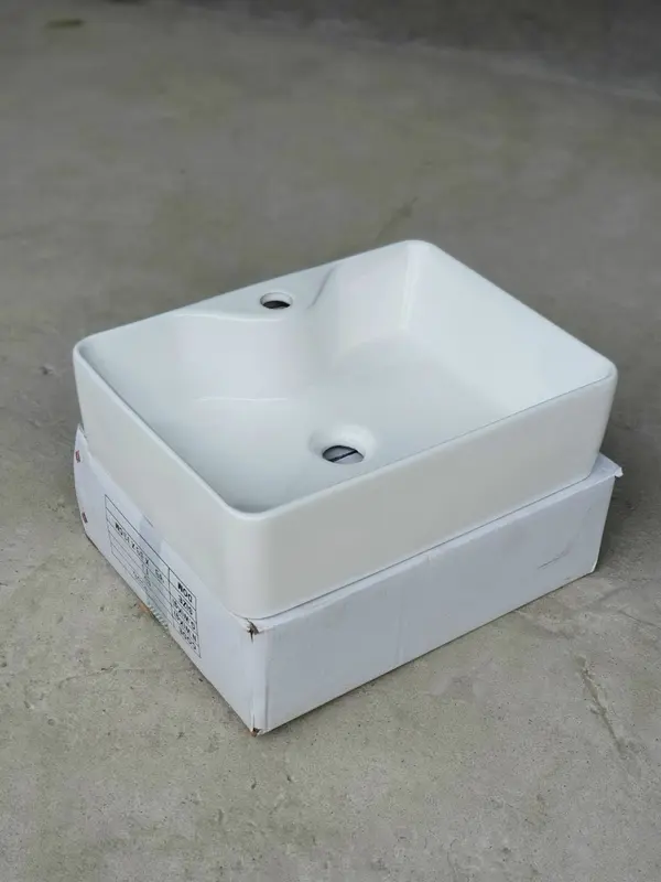 Chậu rửa mặt lavabo Đặt Bàn Đá 8816NA thương hiệu NA.GRAND, men NANO trắng sáng chống ố chống bám bẩn lavabo vuôngtrắng 1
