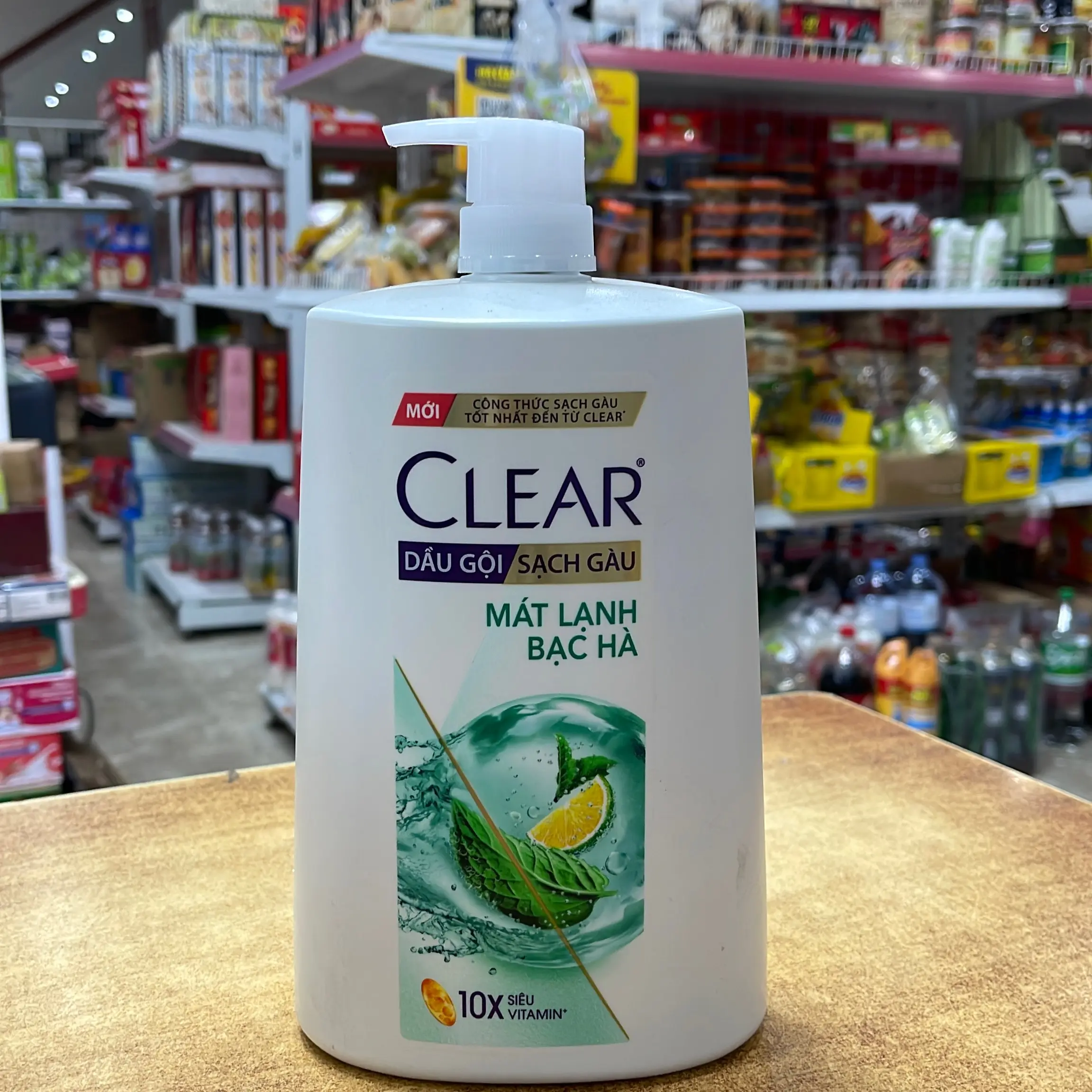 Dầu gội clear mát lạnh bạc hà chai lớn 1,4kg Nữ