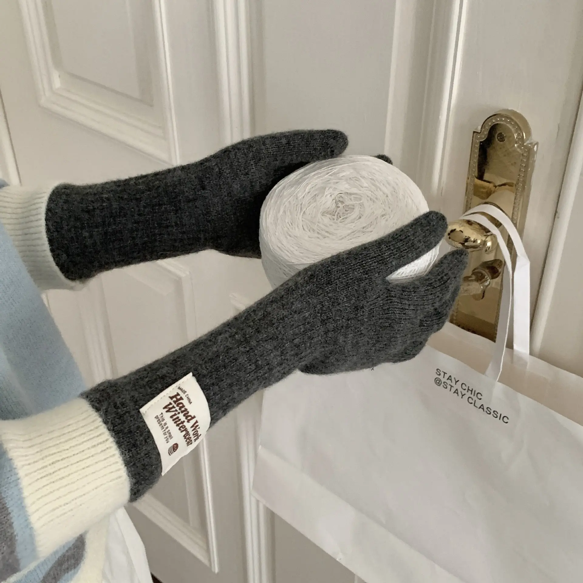 $ Customized Solid Color Touchscreen Gloves for Students Affordable Internet Celebrity Style Dongdaemun Trendy Simple High-end Soft Couple