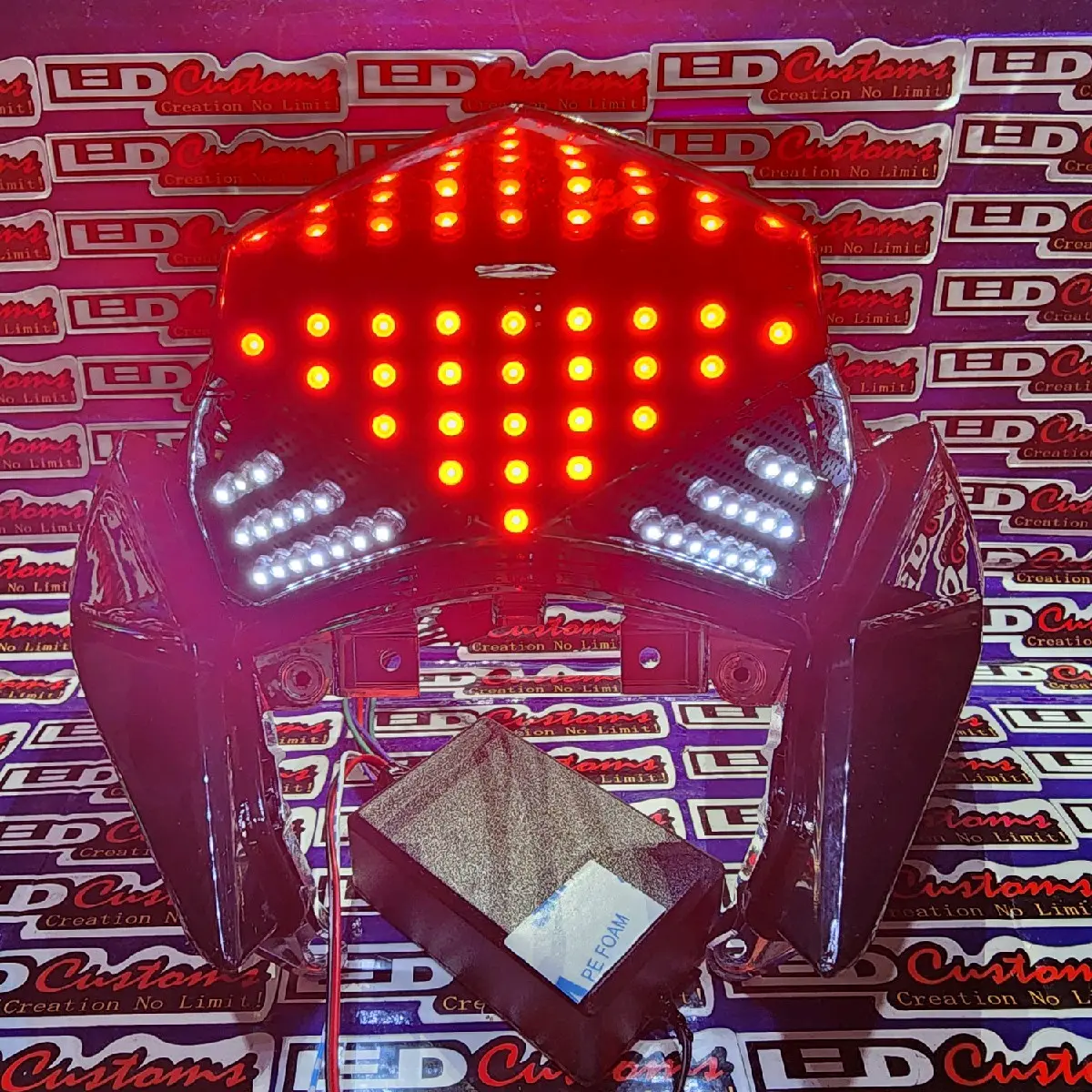 atas merah bawah putih