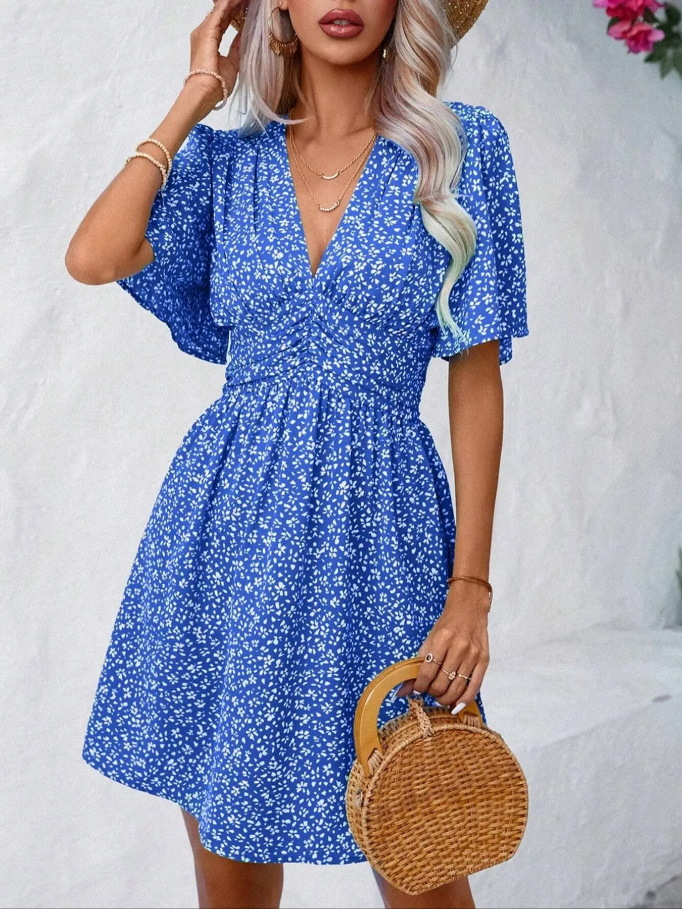 Women's Ditsy Floral Print Short Dress, Casual Half Sleeve V Neck Dress for Summer, Women's Clothing for Daily Wear