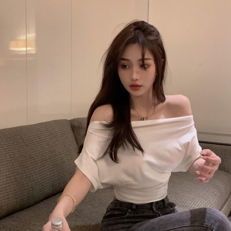 Áo croptop trễ vai cánh dơi nữ , áo crt ngắn tay gợi cảm thun cotton đen trắng