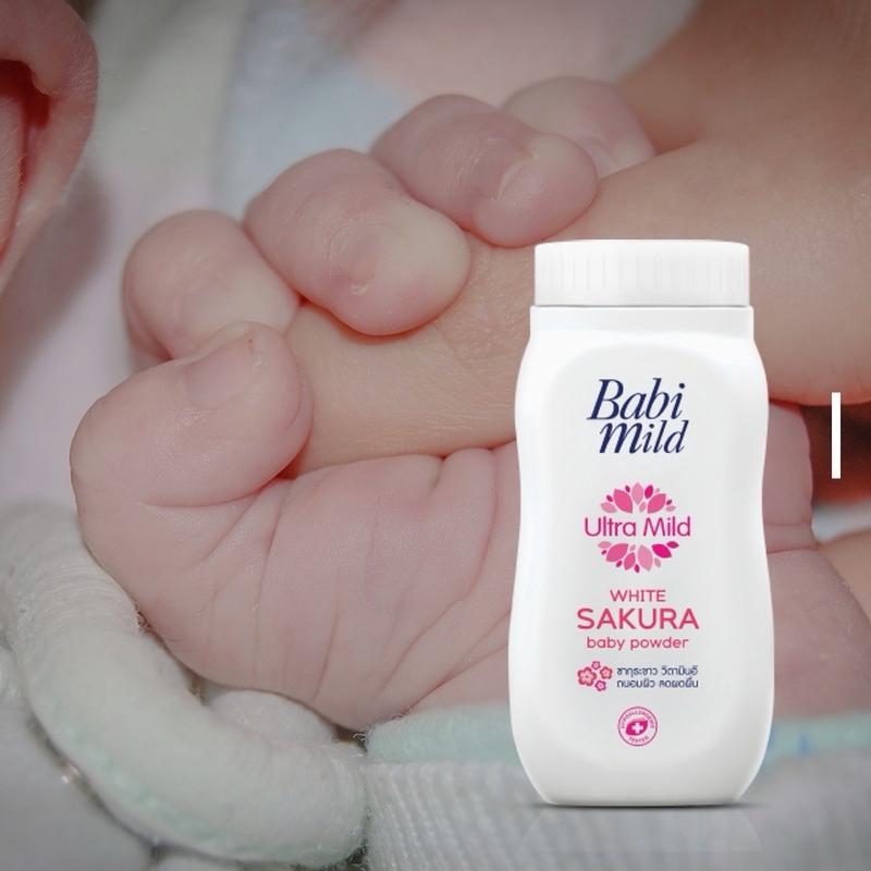 Phấn Thơm Cho Bé Babi Mild White Sakura Chai 45g 1